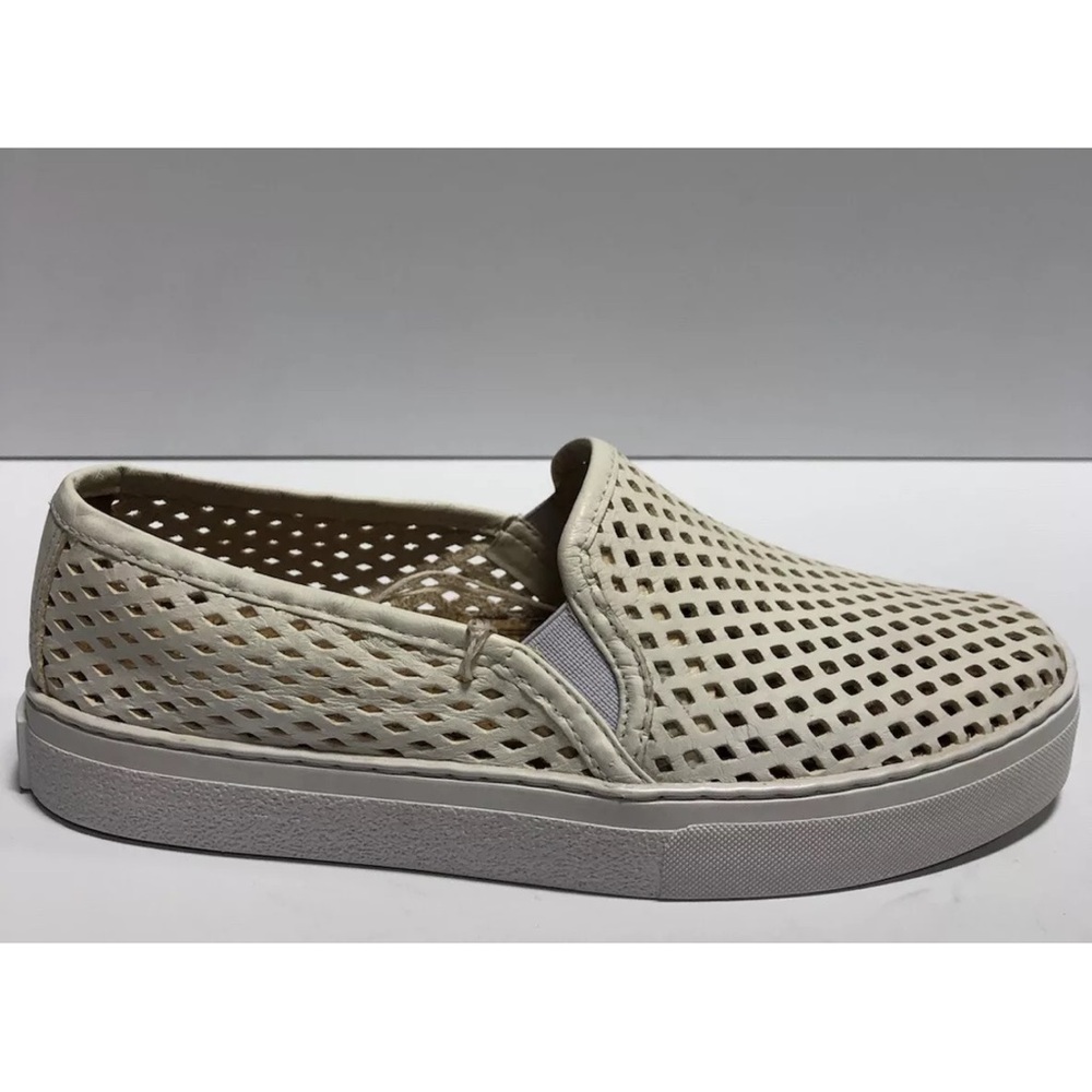 Jibs Women’s Slip-On Shoes Beige, Size 7 M.